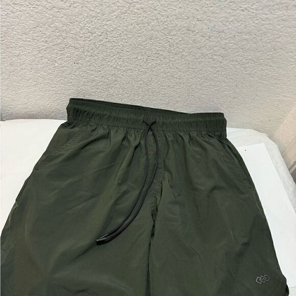 Leg3nd Green Draw string shorts large - Picture 2 of 8